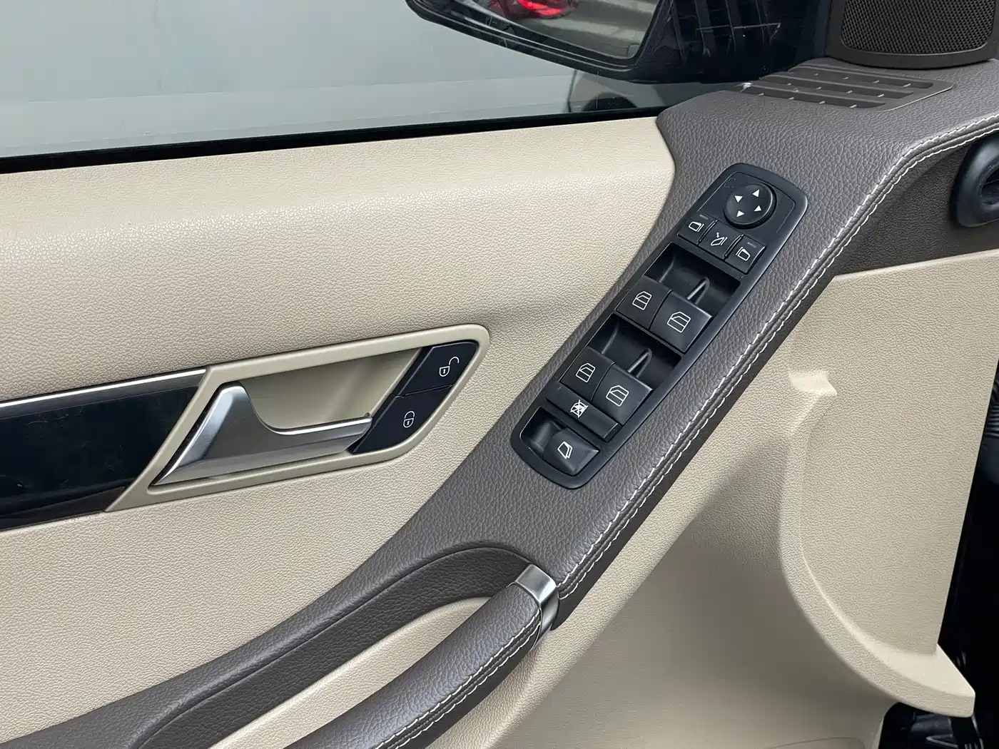 Mercedes-Benz R-Class 2014 R 320 4MATIC Luxury фото 8