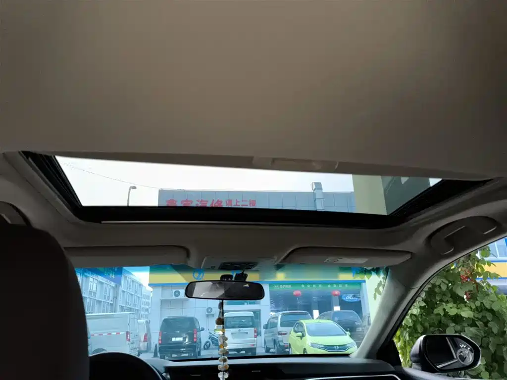 Toyota Camry 2018 2.0E Elite Edition фото 15