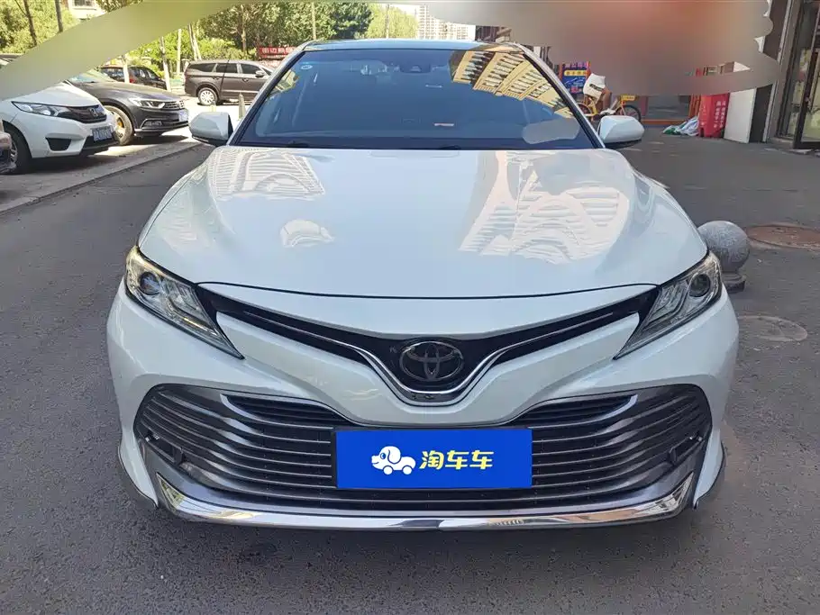 Toyota Camry 2019 Facelift 2.5G Luxury Edition фото 2