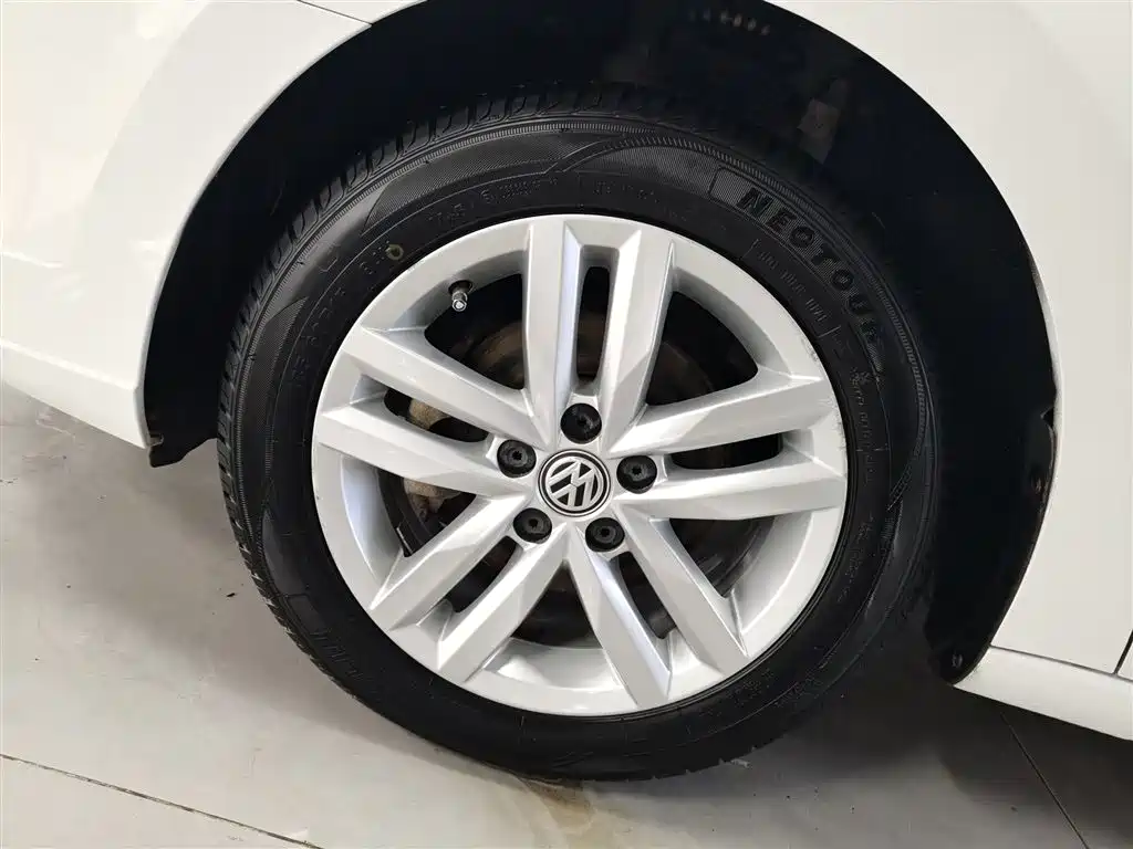 Volkswagen Jetta 2017 1.5L Automatic Comfort фото 23