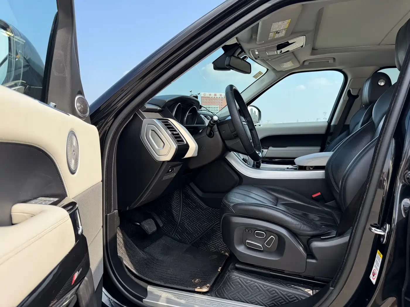 Land Rover Range Rover Sport 2015 3.0 SC V6 HSE фото 5
