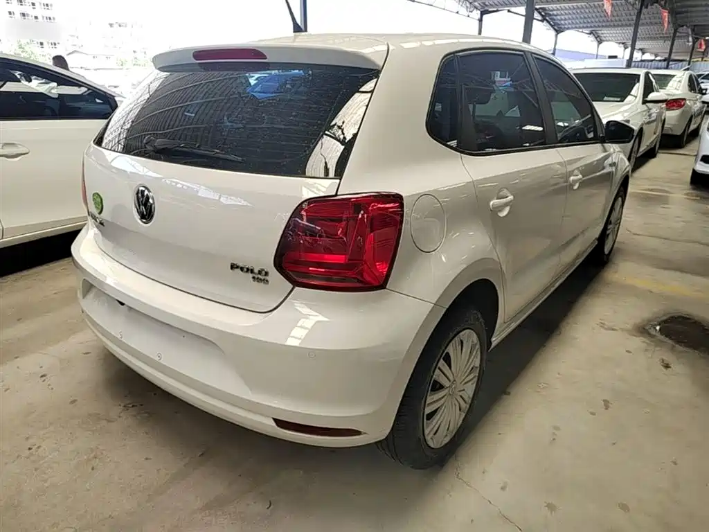 Volkswagen Polo 2016 1.6L Automatic Comfort фото 7