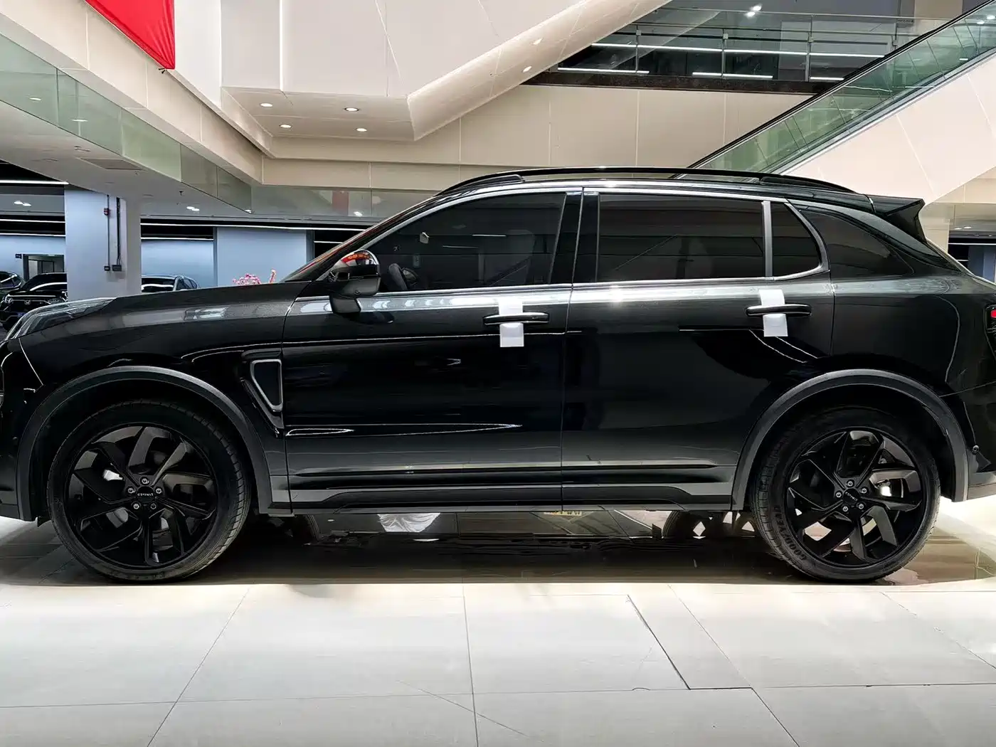 Lynk & Co 01 2024 2.0TD 4WD Night Edition фото 3