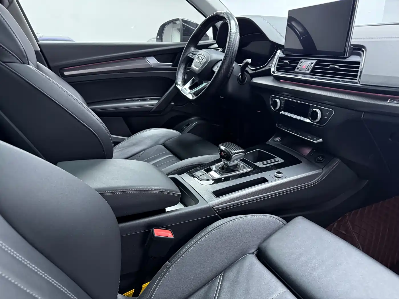 Audi Q5L 2022 40T Luxury Dynamic фото 17
