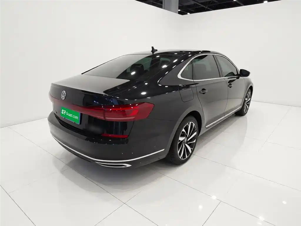 Volkswagen Passat 2023 380TSI Flagship Edition фото 12