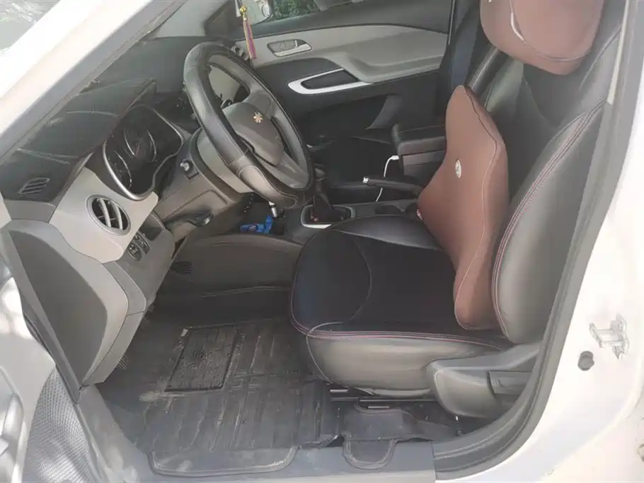 Chevrolet Sail 2018 Sail 3 1.5L Manual Ideal Sunroof фото 9