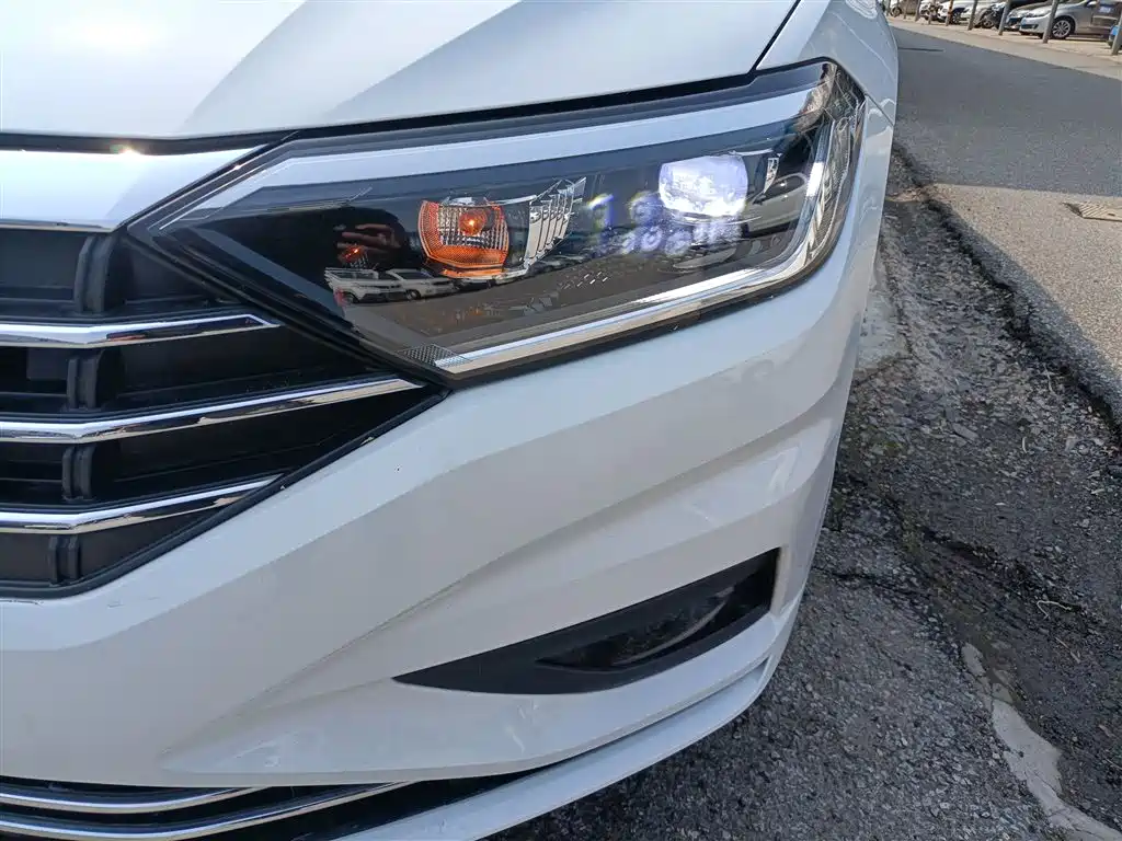 Volkswagen Sagitar 2021 280TSI DSG Surpassing Edition фото 24