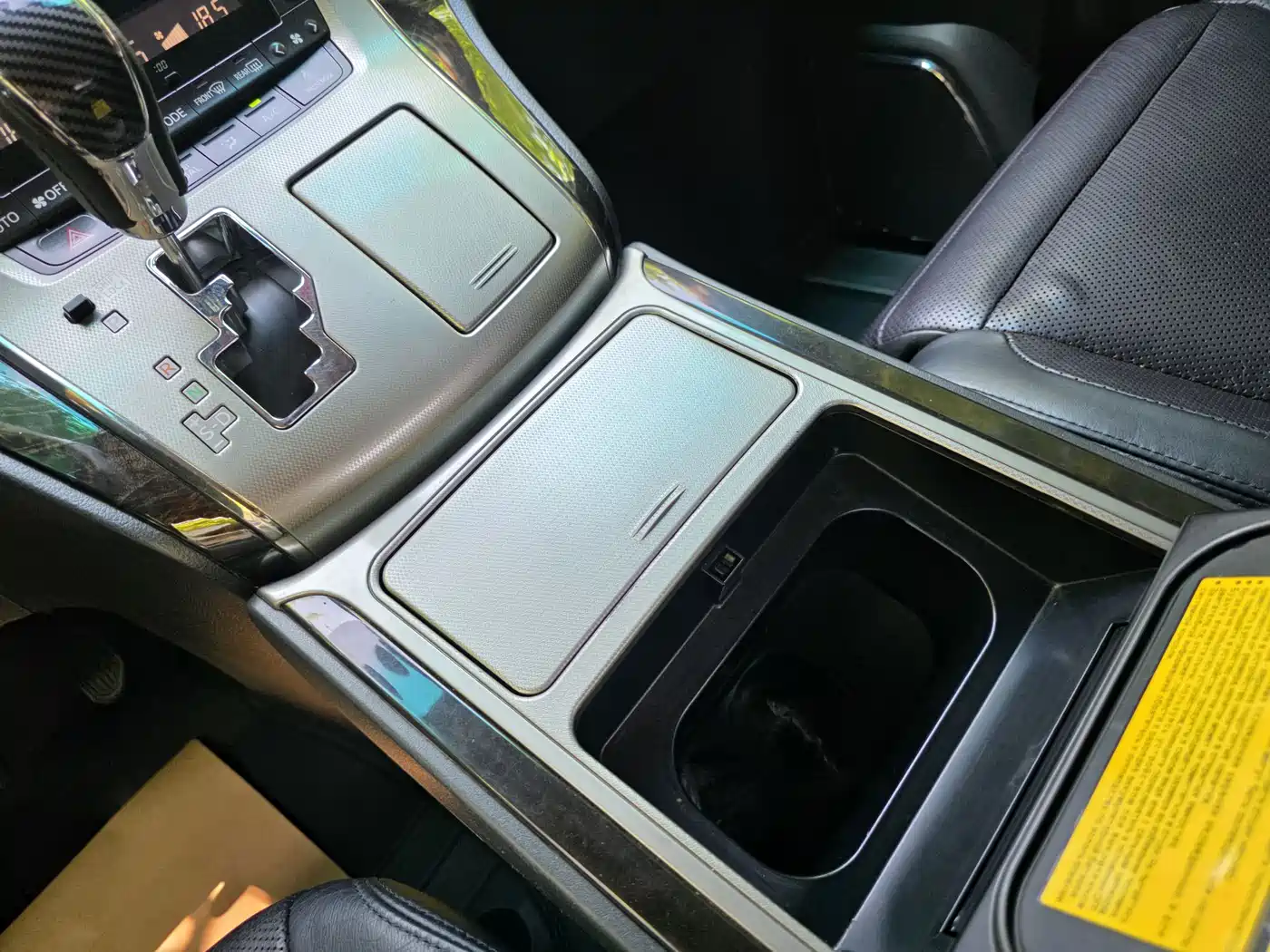 Toyota Alphard 2012 3.5L Premium Edition фото 27