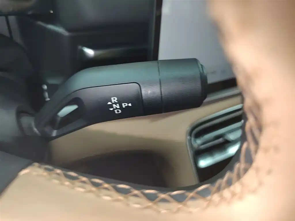 Geely Galaxy Galaxy A7 2025 EM-i фото 14