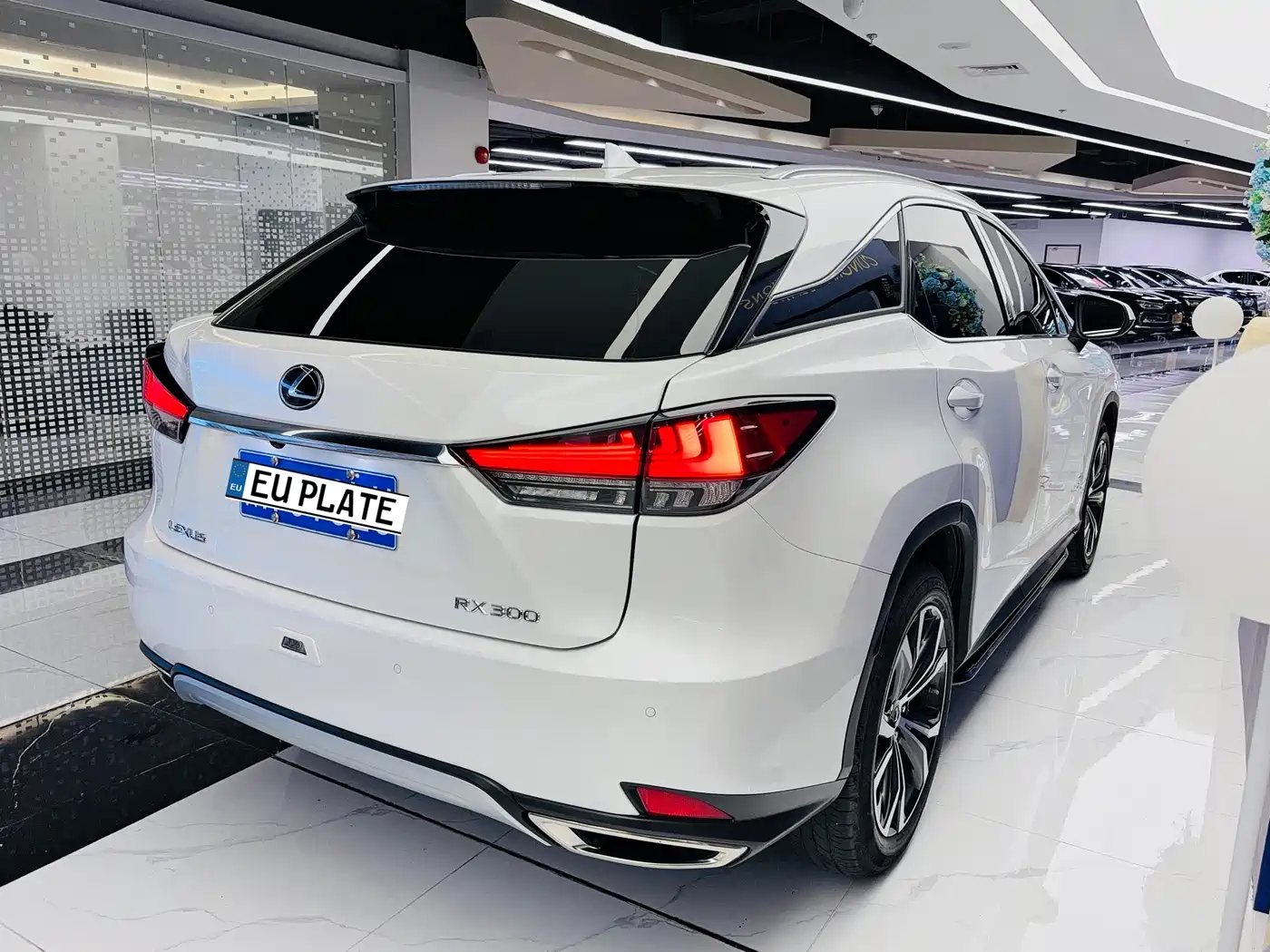 Lexus RX 2020 Facelift 300 AWD Elegance Edition фото 5