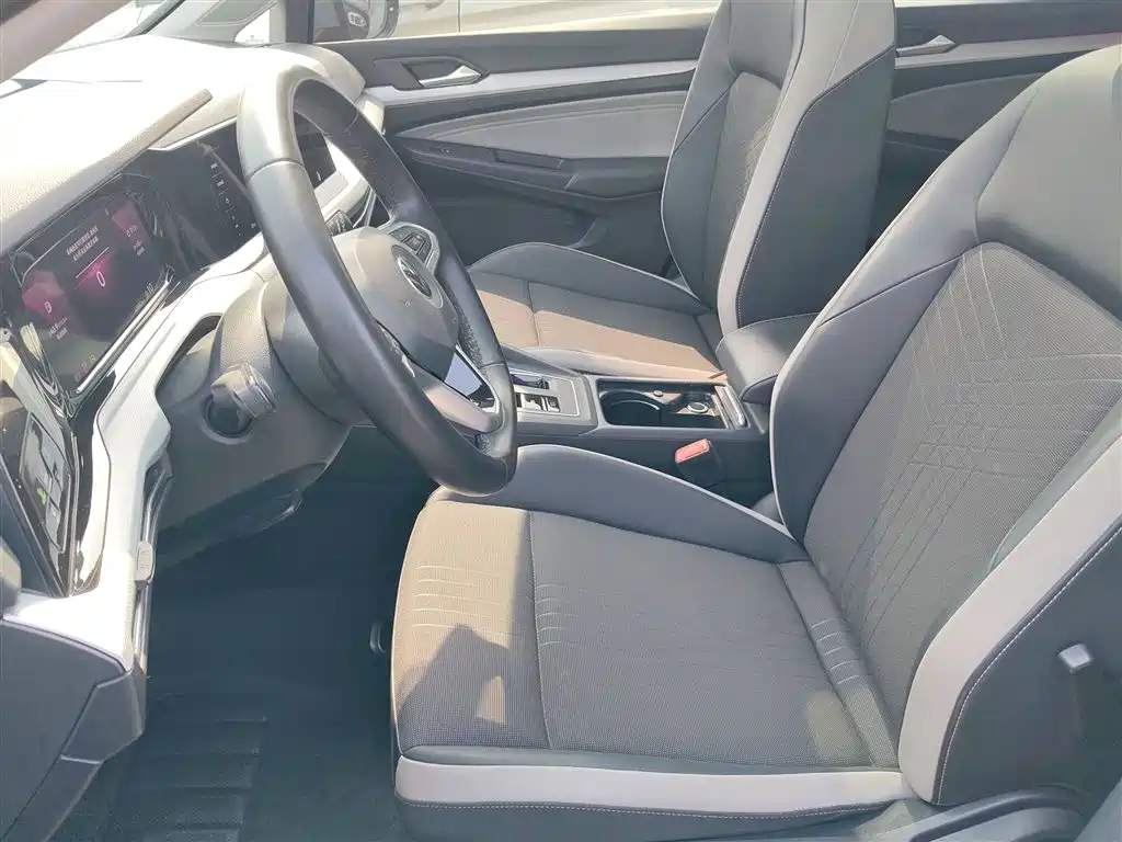 Volkswagen Golf 2021 280TSI DSG Pro фото 11