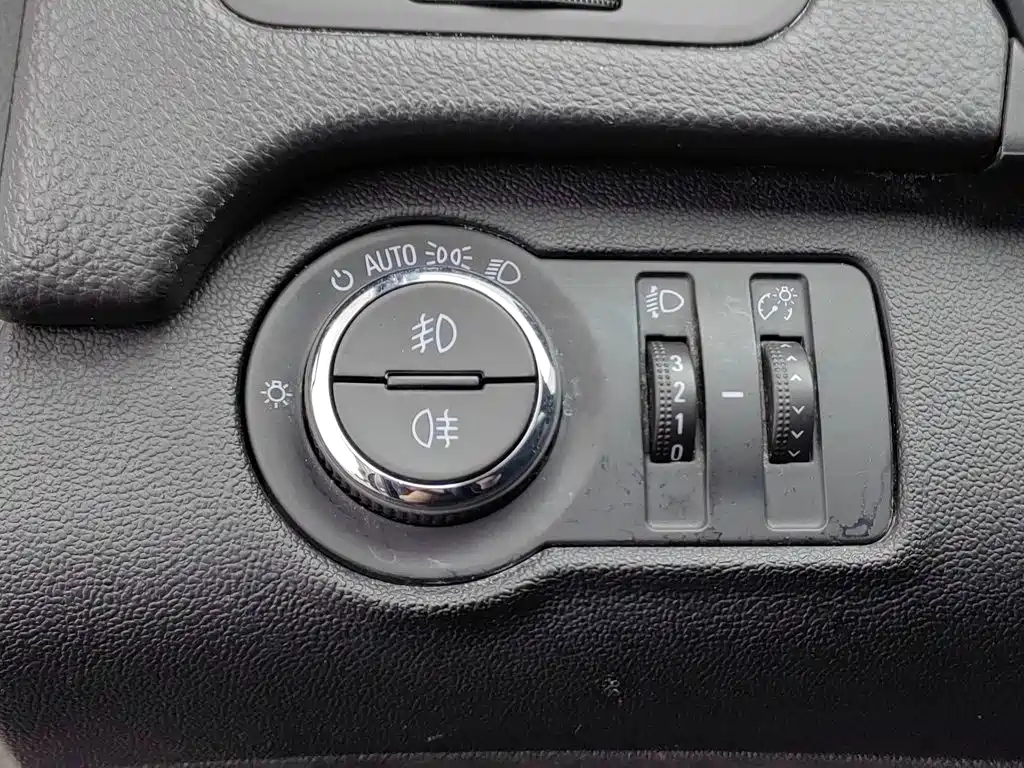 Photo 21 - Buick Regal