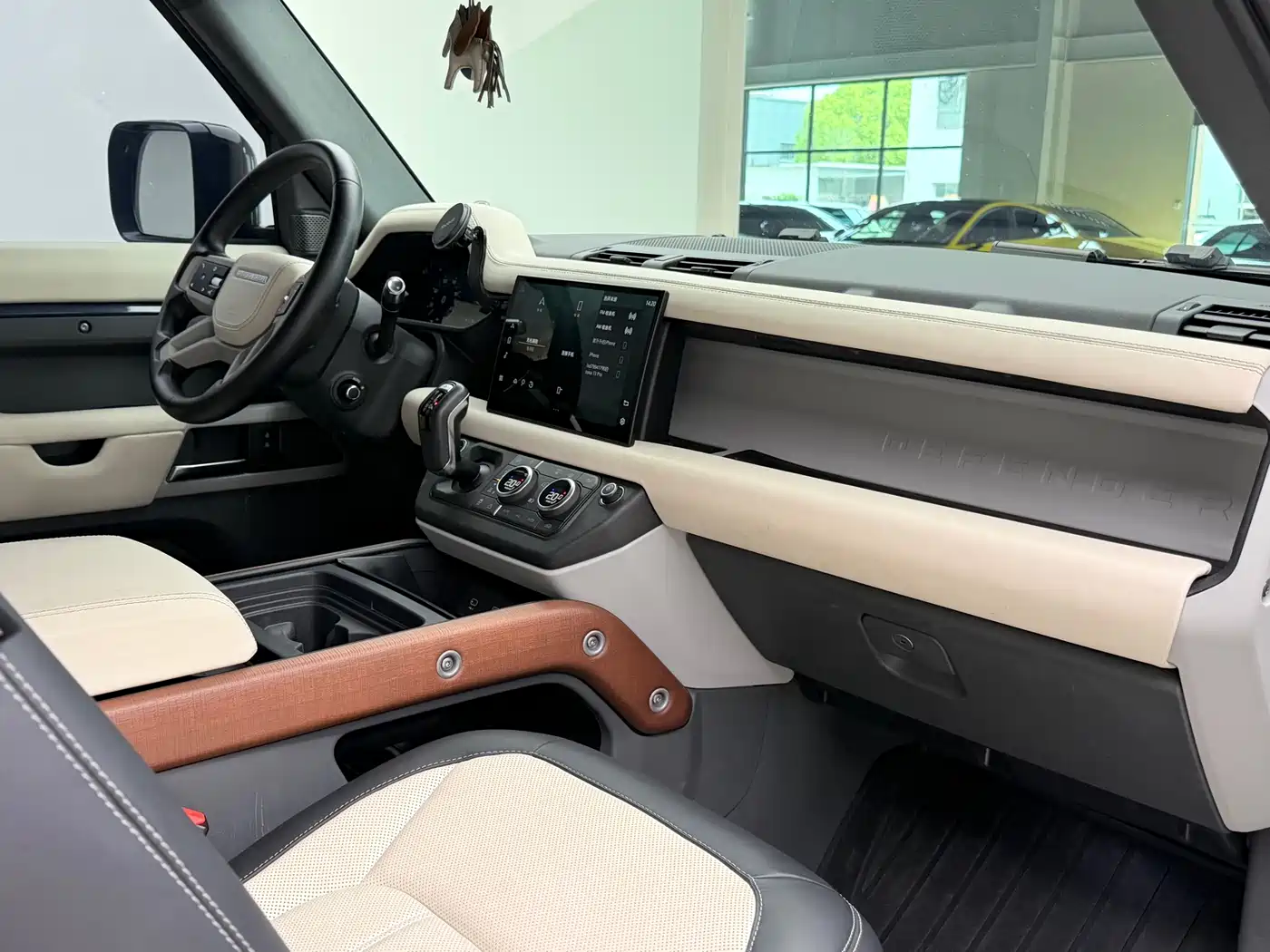 Land Rover Defender 2021 90 P400 X-DYNAMIC S фото 6
