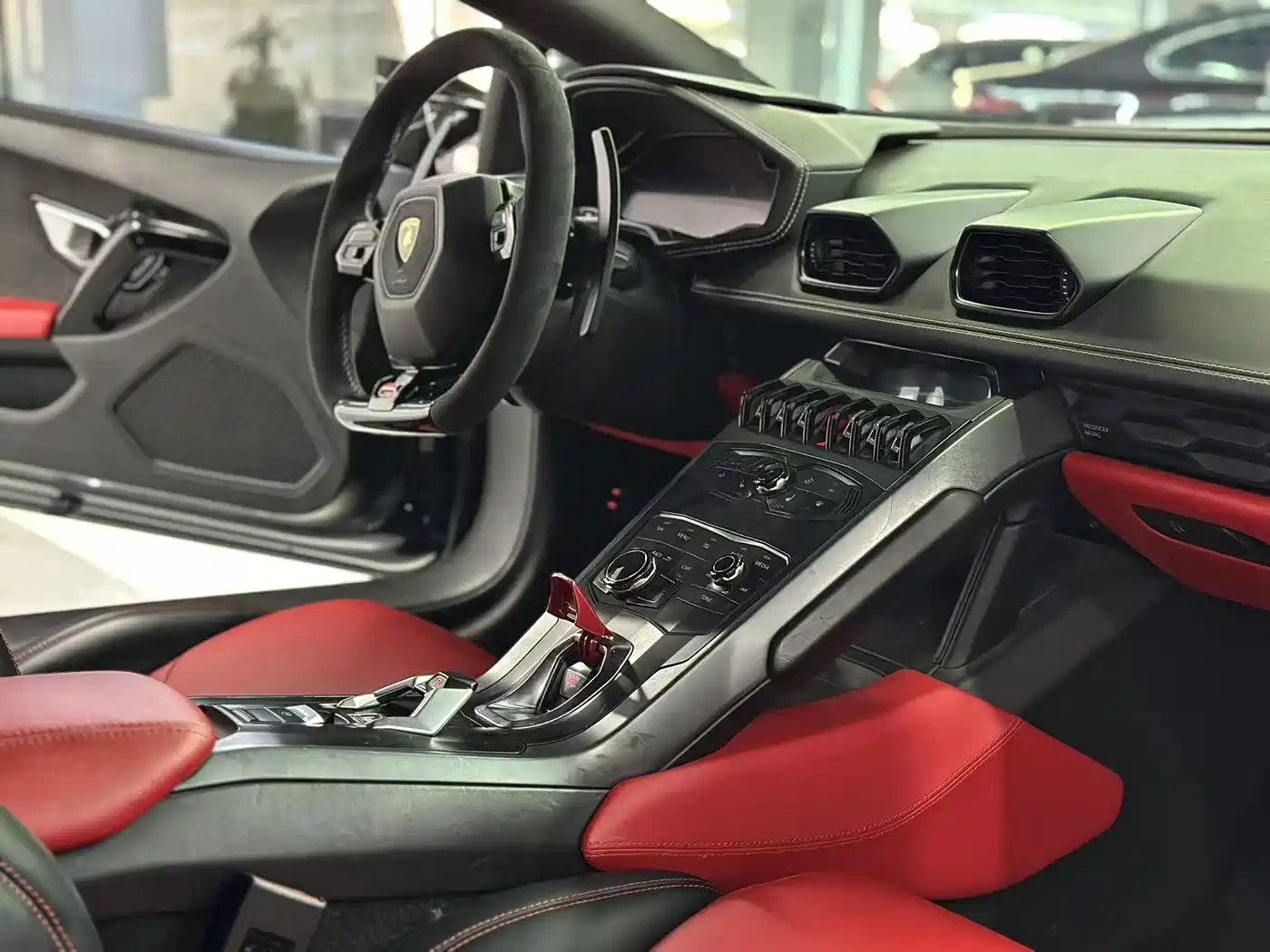Lamborghini Huracán 2014 LP 610-4 фото 12