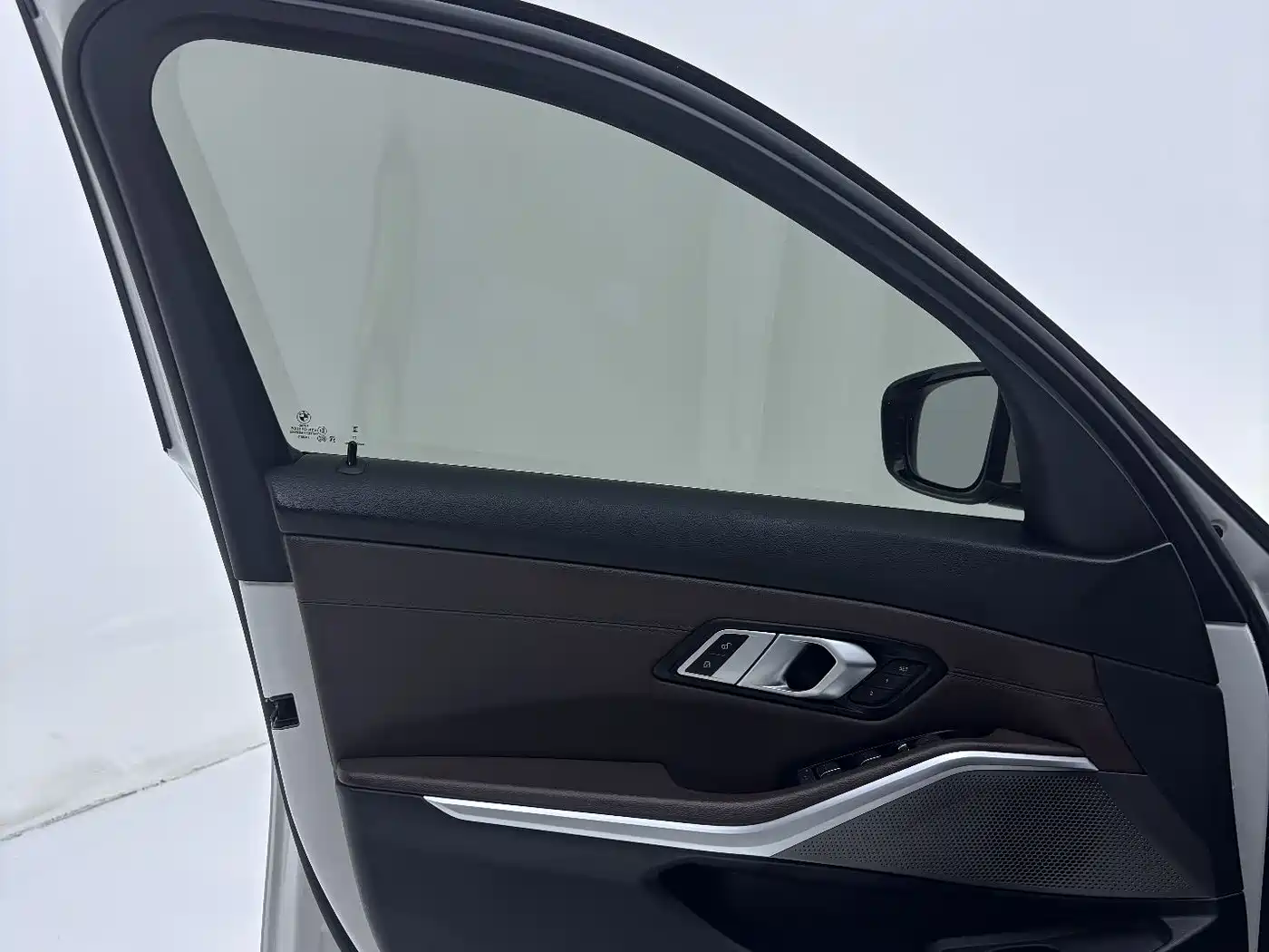 BMW 3 Series 2023 320Li M Sport Package фото 31
