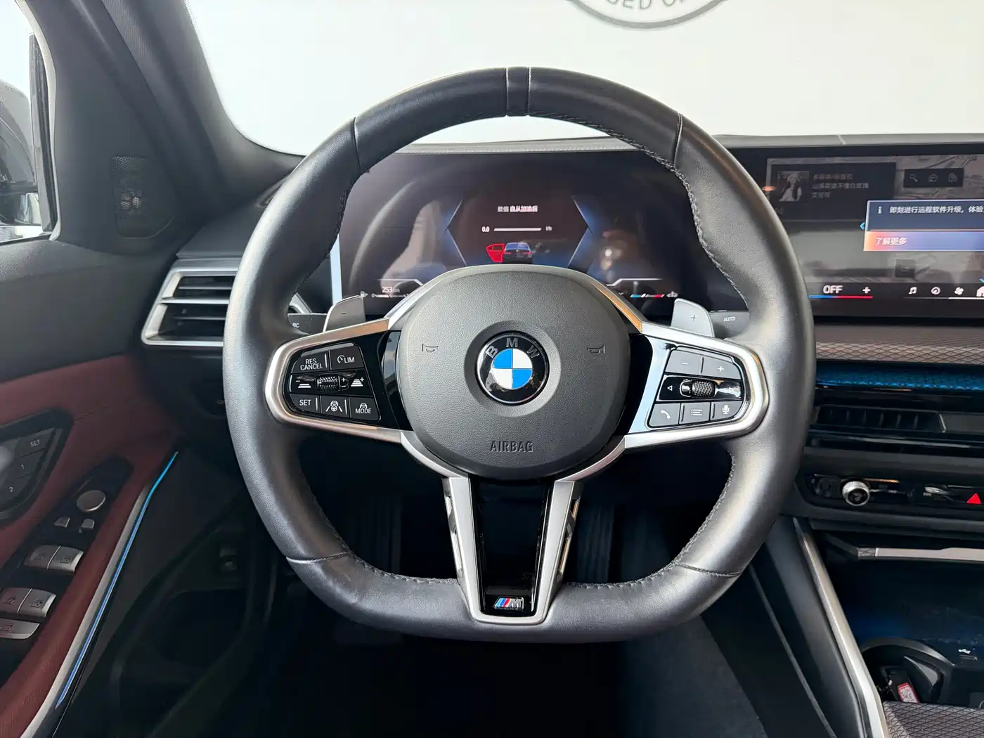 BMW 3 Series 2025 330Li Premium M Sport Night Edition фото 9