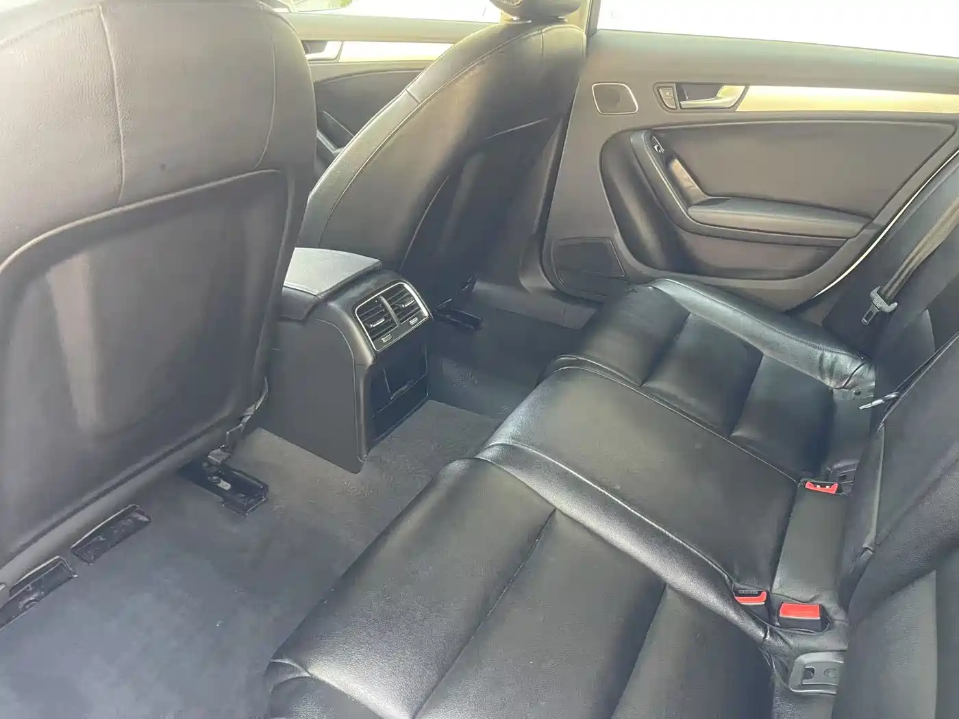 Audi A4L 2013 35 TFSI Automatic Standard фото 8