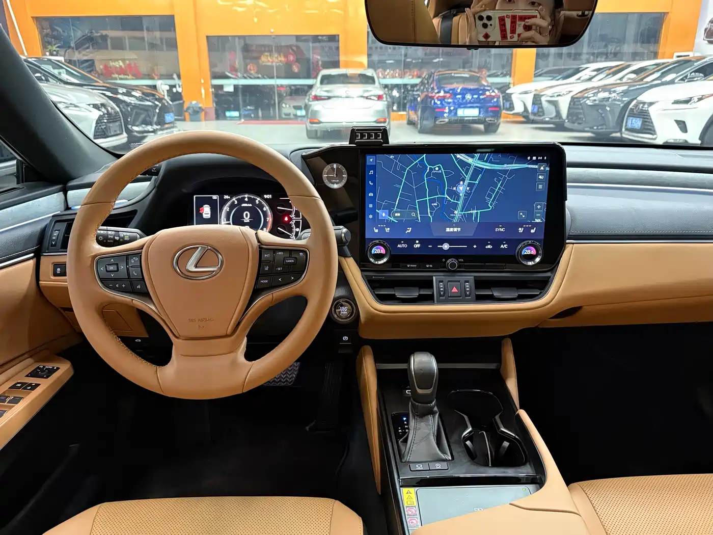 Lexus ES 2025 200 Ultimate Edition фото 7