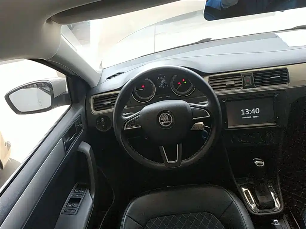 Škoda Skoda Rapid Spaceback 2019 Facelift 1.5L Automatic Comfort Version China V фото 11