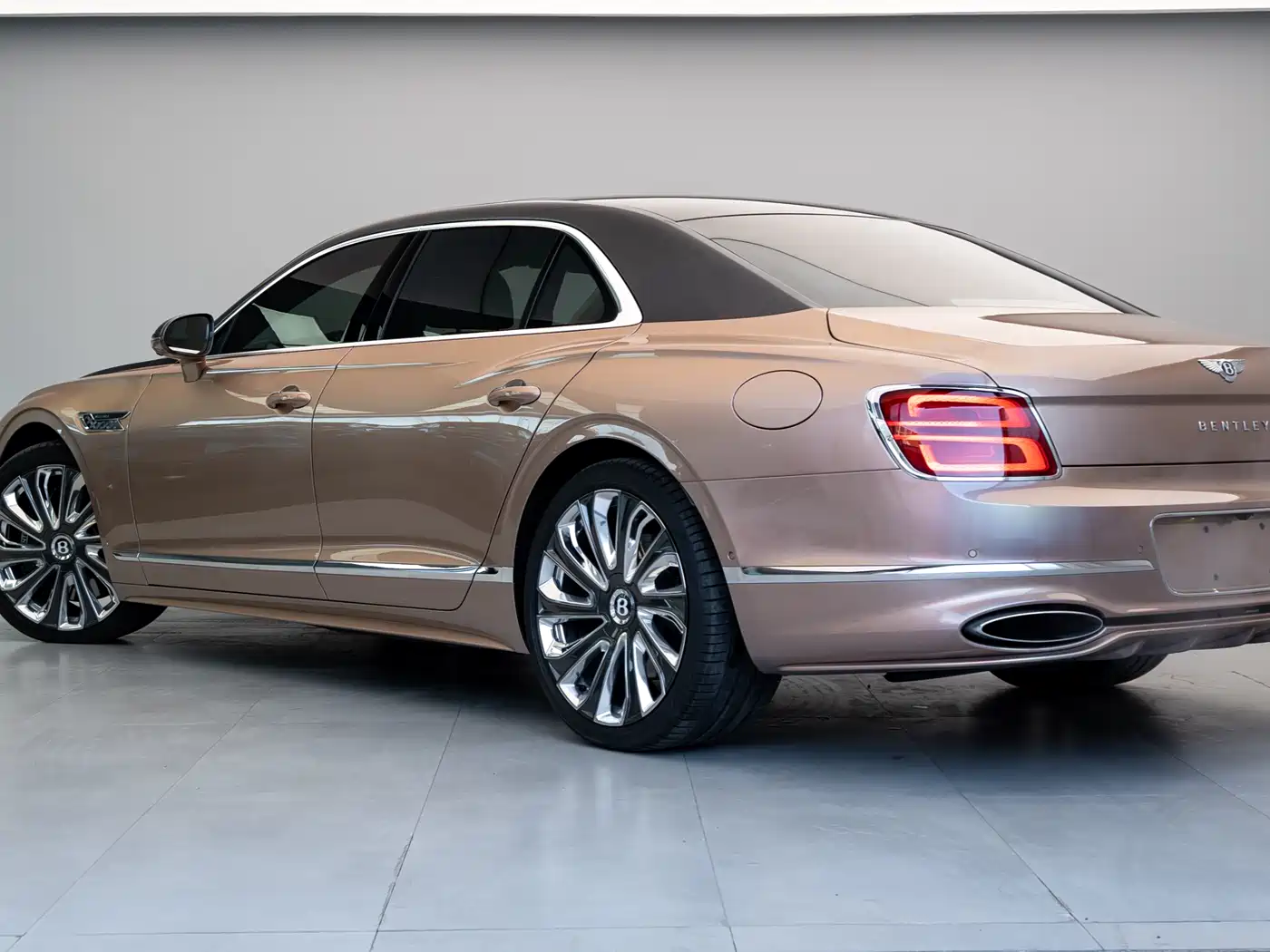 BENTLEY FLYING SPUR PLUG IN HYBRID