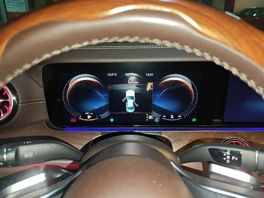 Mercedes-Benz E-Class 2023 E 300 L Luxury фото 4