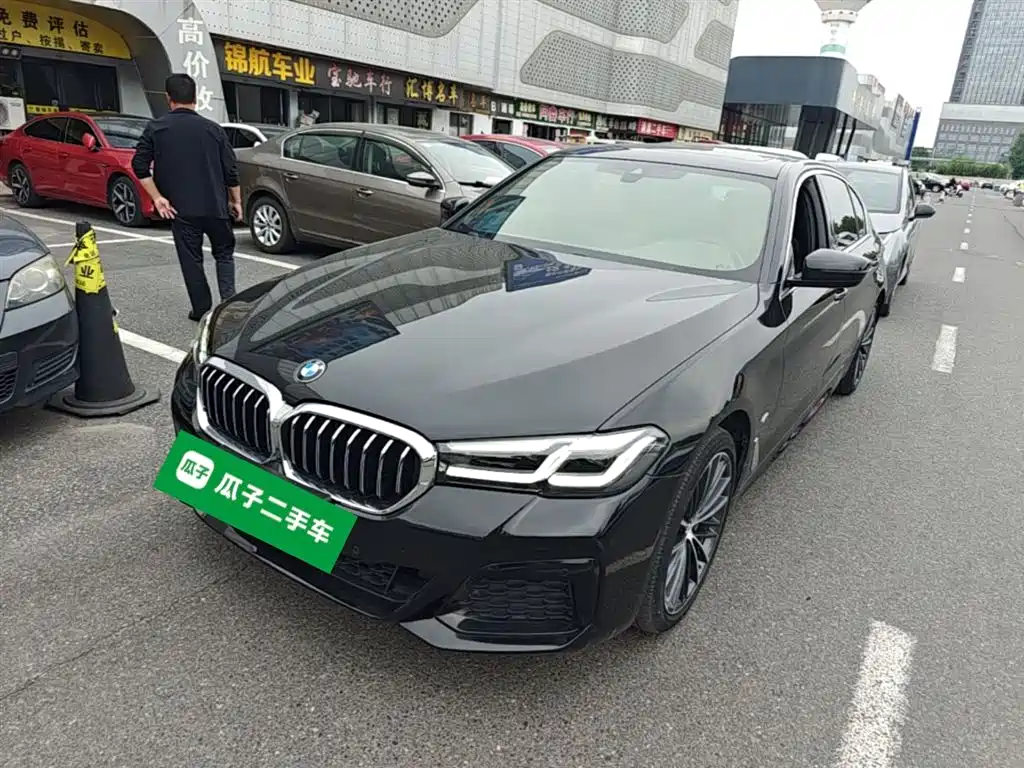 BMW 5 Series 2021 530Li Leading M Sport Package фото 3
