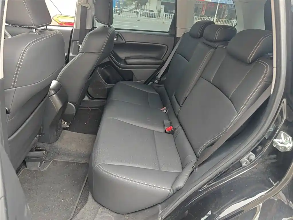 Subaru Forester 2014 2.5i Automatic Elite Edition фото 17