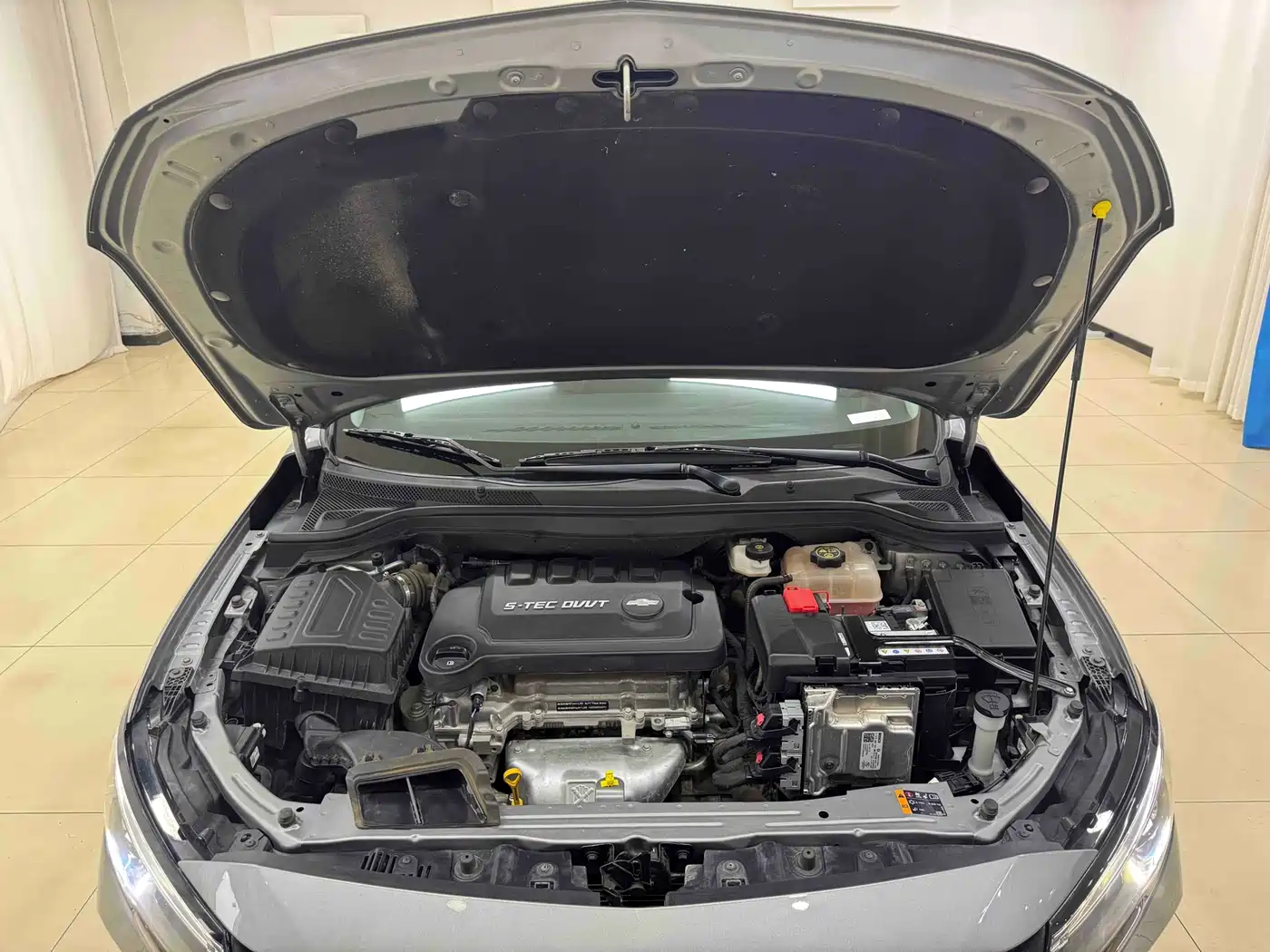 CHEVROLET CRUZE