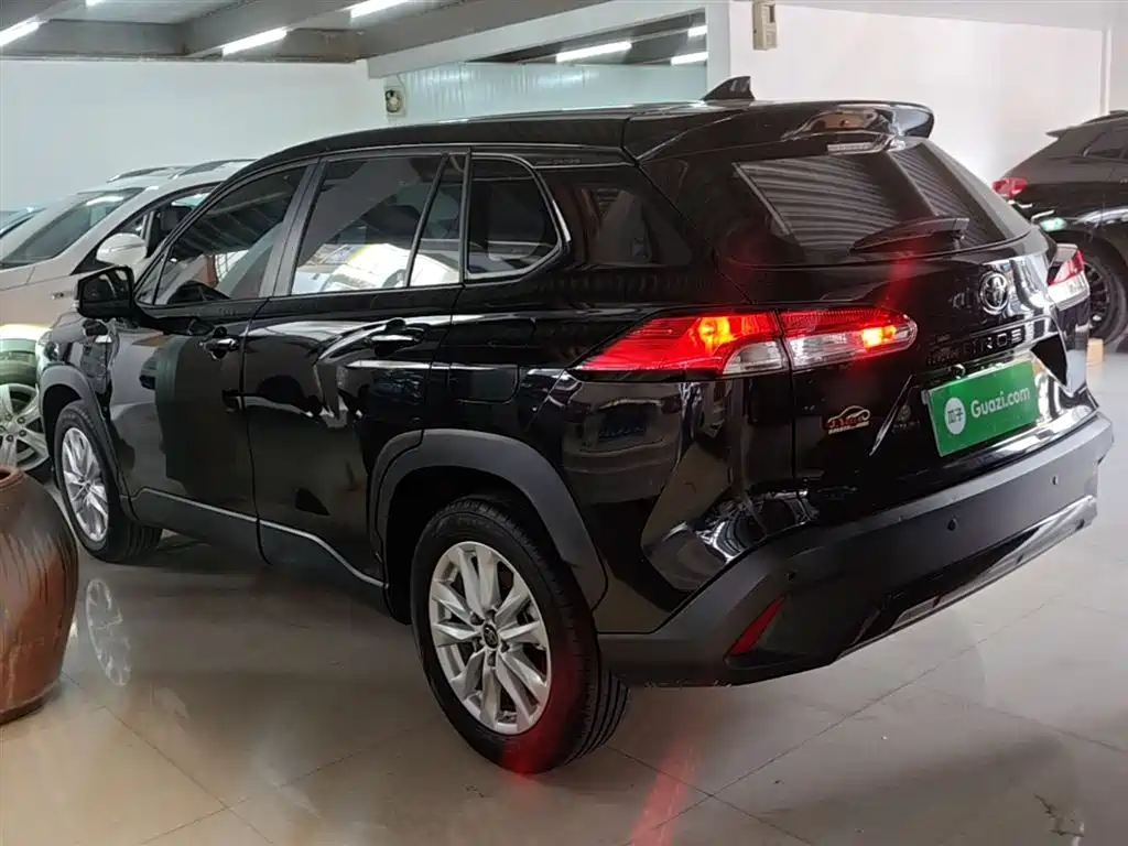Toyota Corolla Cross 2023 2.0L Elite Edition фото 5