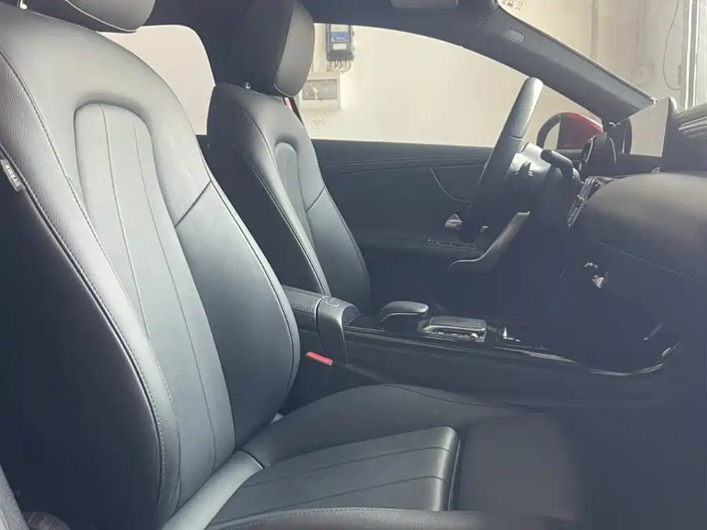 Mercedes-Benz A-Class 2020 Facelift A 200 L Sport Sedan Dynamic фото 16