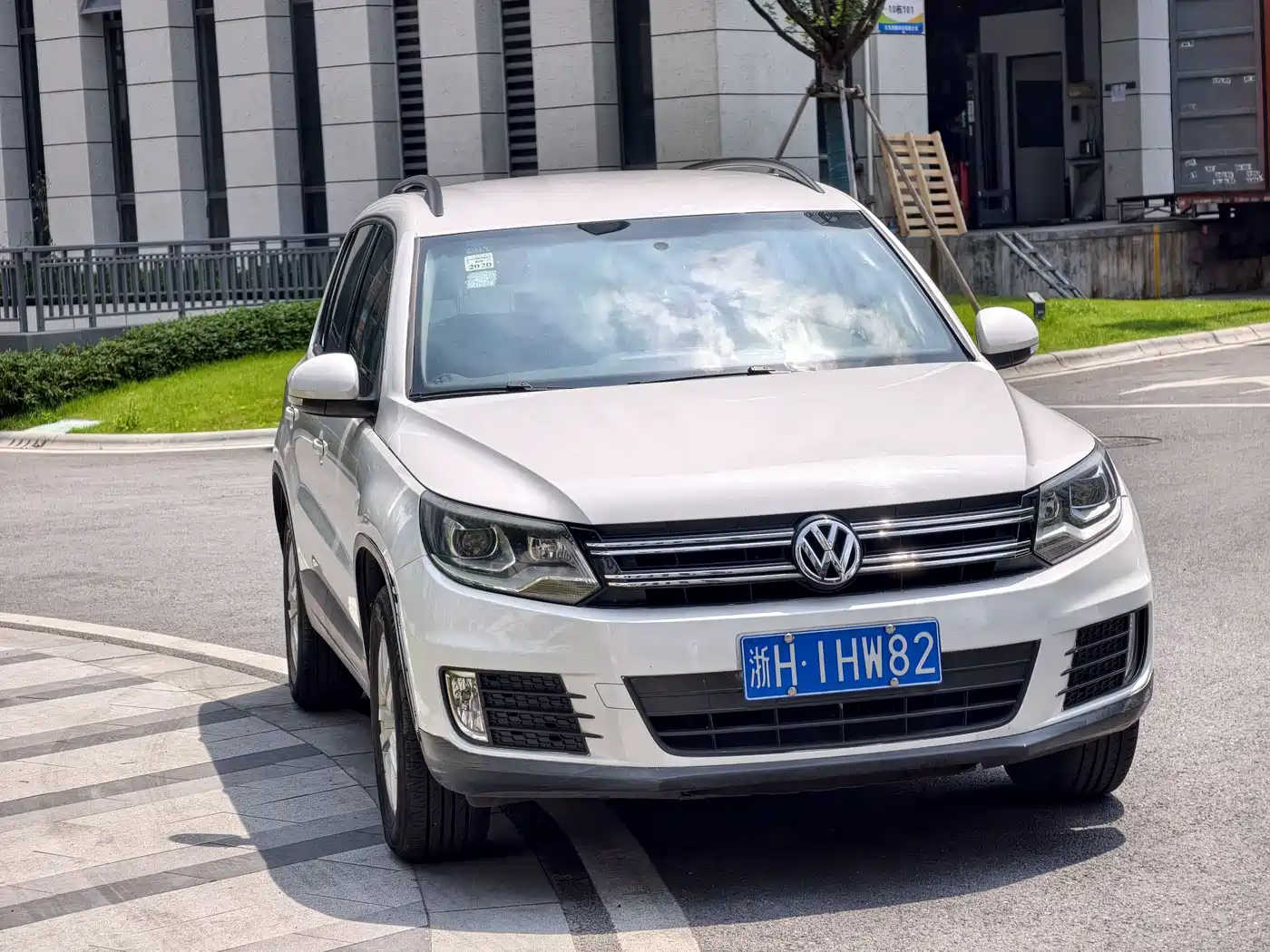 Volkswagen Tiguan 2016 Model 300TSI Automatic 2WD Comfort Edition фото 6
