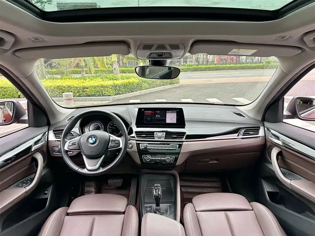 BMW X1 2020 sDrive25Li Leading Model фото 3