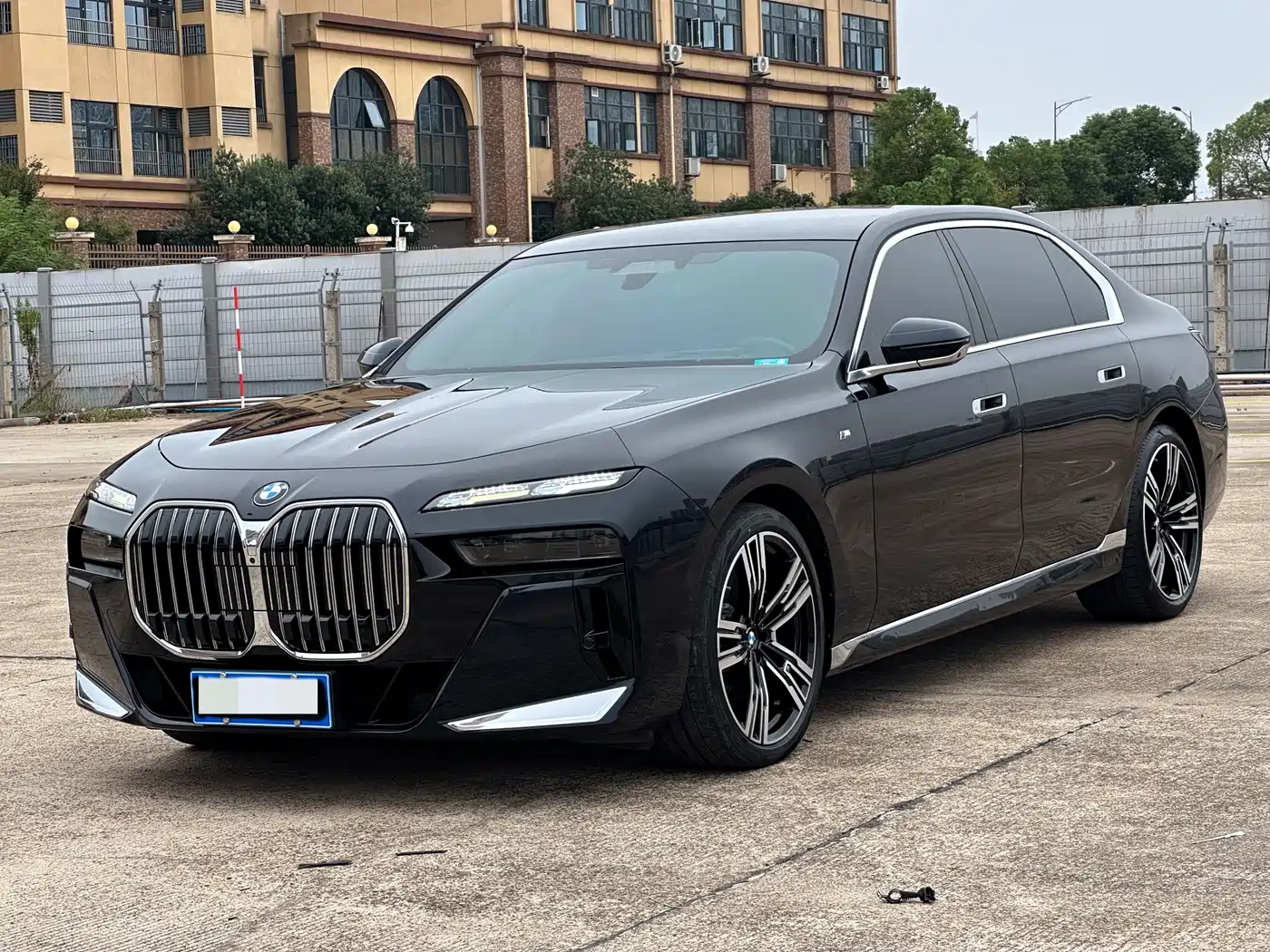 BMW 7 Series 2023 Facelift 740Li Exclusive M Sport Package