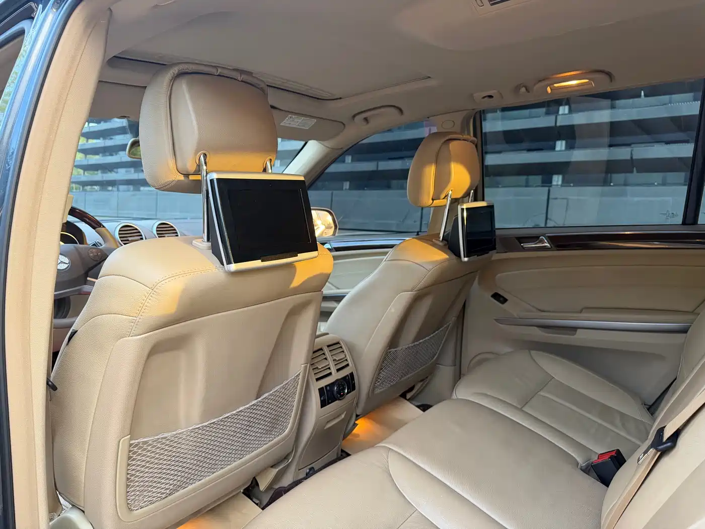 Mercedes-Benz GL-Class 2011 GL 450 4MATIC Premium фото 9