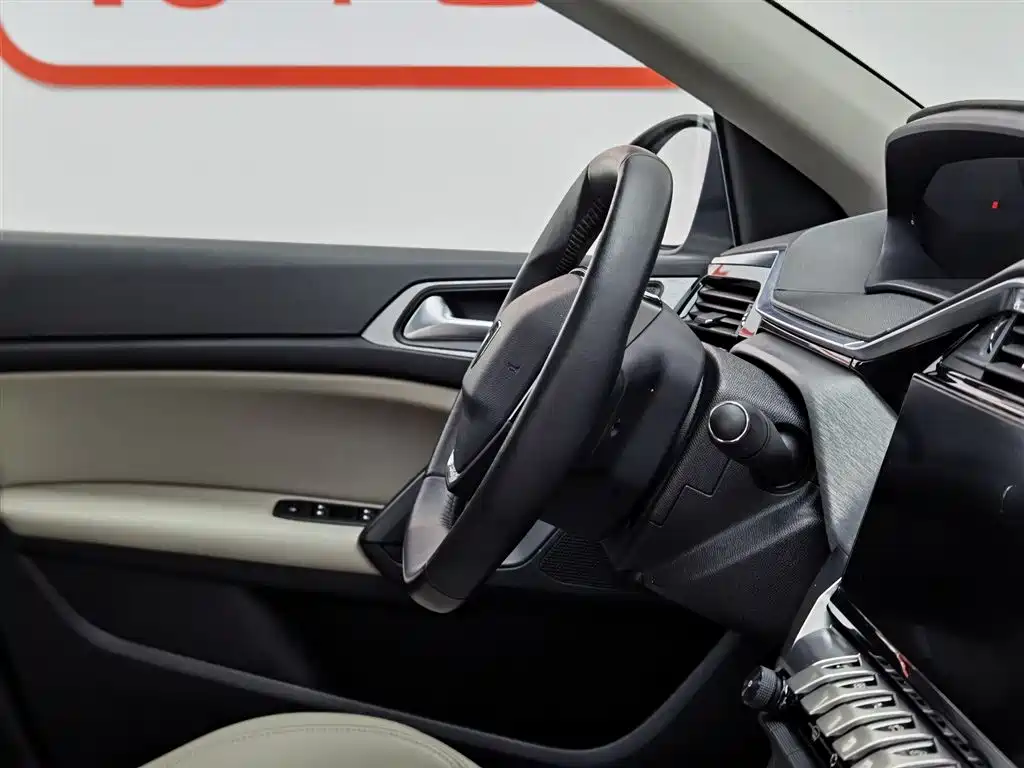 Peugeot 408 2022 1.6T Dream Chaser Edition фото 22