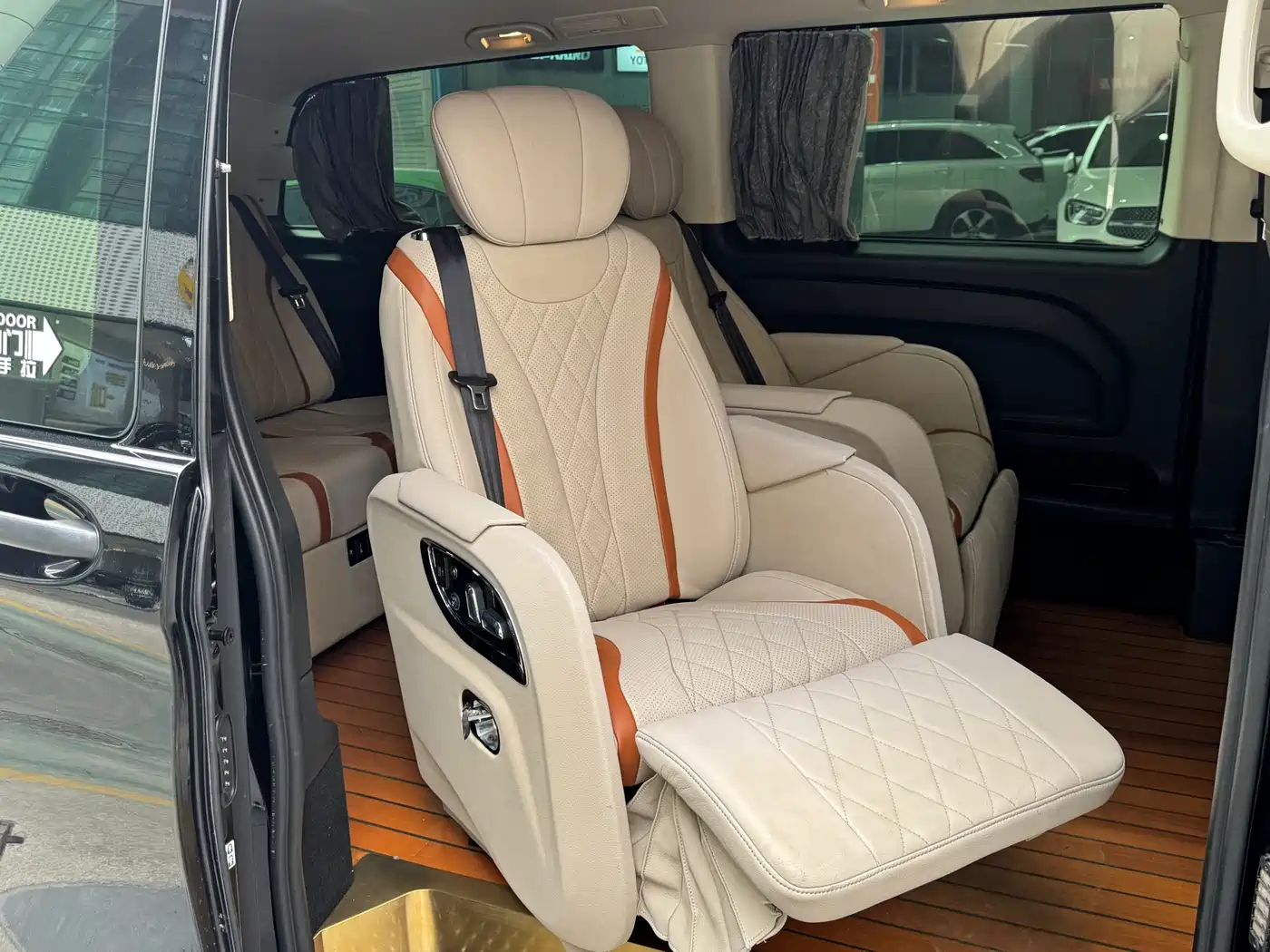 Mercedes-Benz Vito 2018 2.0T Elite Edition 7-Seater China V фото 18