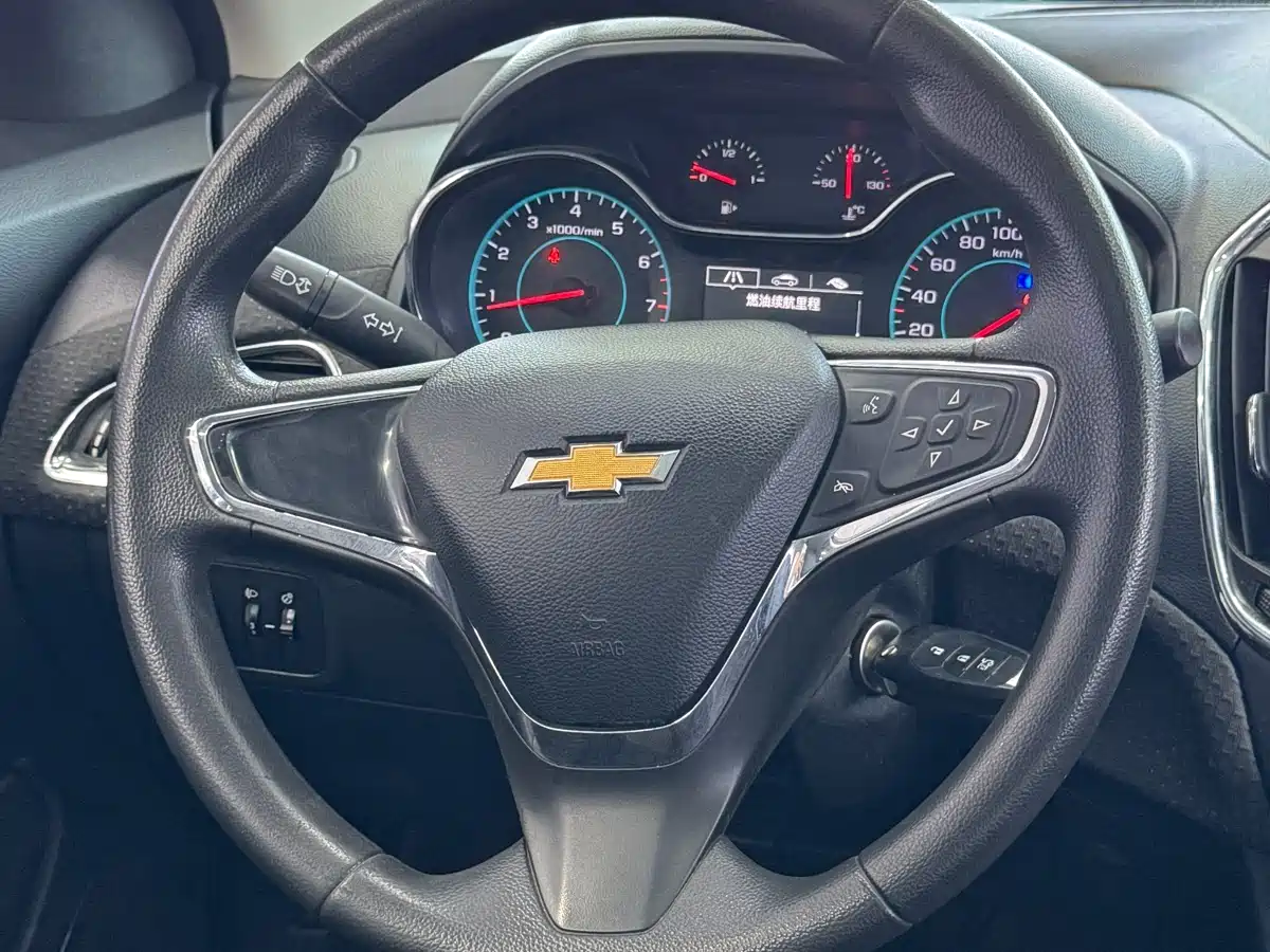 Chevrolet Cruze 2015 1.5L Manual Elite Edition фото 17