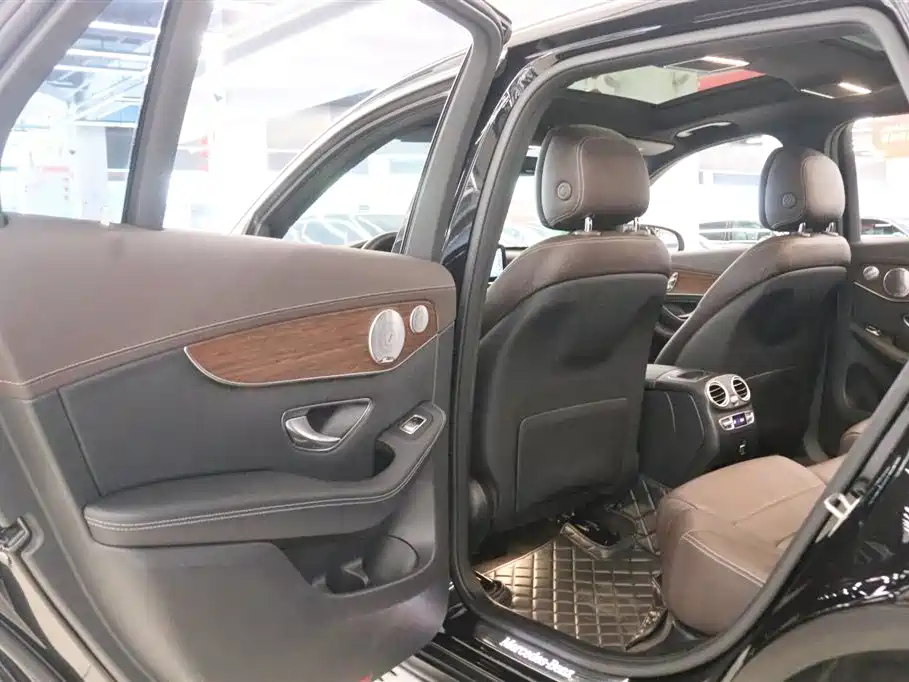 Mercedes-Benz GLC 2021 GLC 300 L 4MATIC Sporty фото 16