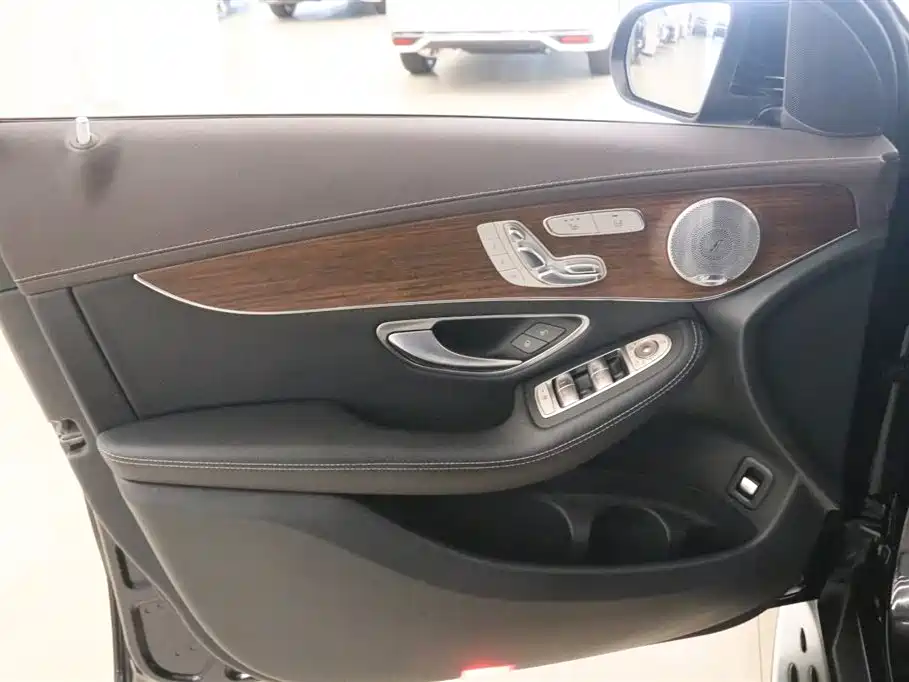 Mercedes-Benz GLC 2021 GLC 300 L 4MATIC Sporty фото 12