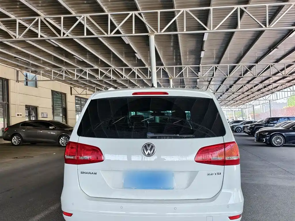 Volkswagen Sharan 2014 2.0TSI Comfort фото 7