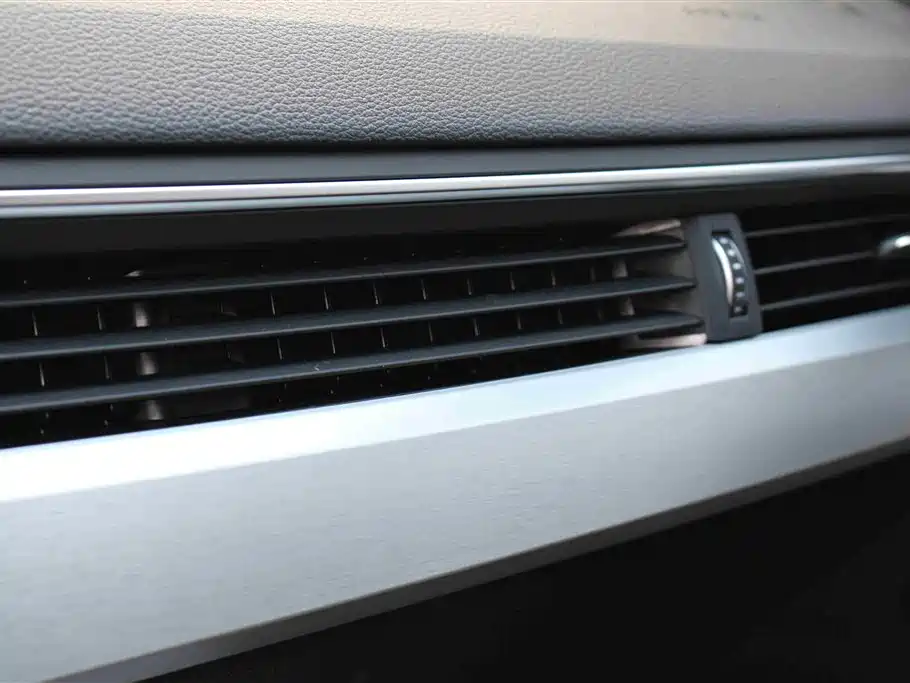 Audi A4L 2020 40 TFSI Luxury Dynamic фото 12