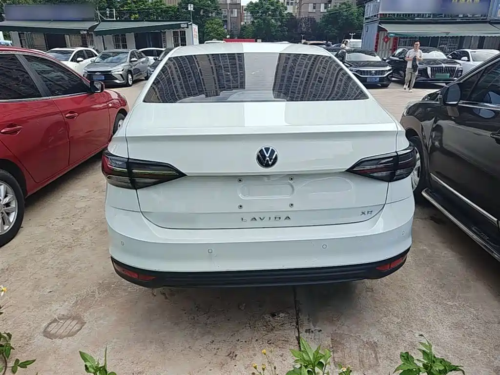 Volkswagen Lavida 2025 New Edge 1.5L Outstanding New Ease фото 6