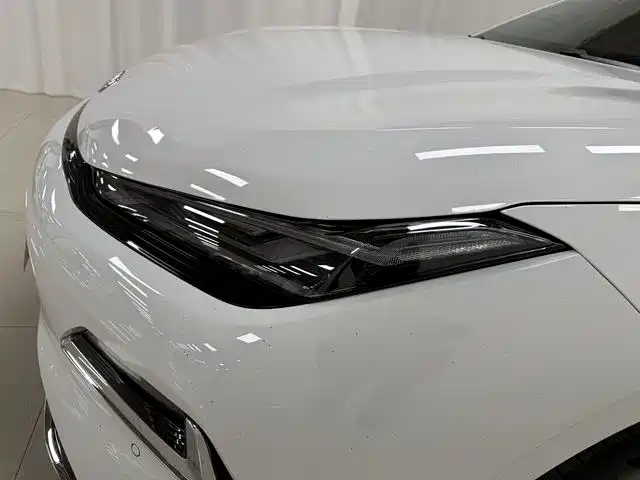 Geely Galaxy Galaxy Xingyao 8 2025 130km EM-i Premium Edition фото 18