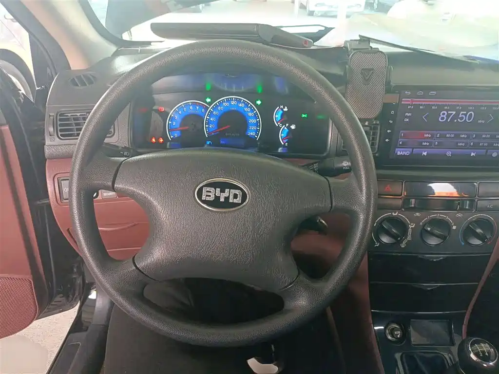 BYD F3 2012 Energy-saving Edition 1.5L Manual Comfort фото 11