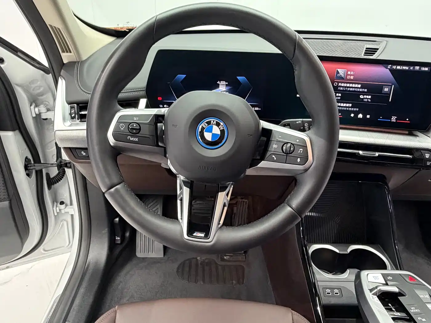 BMW iX1 2025 eDrive25L X Design Package фото 13
