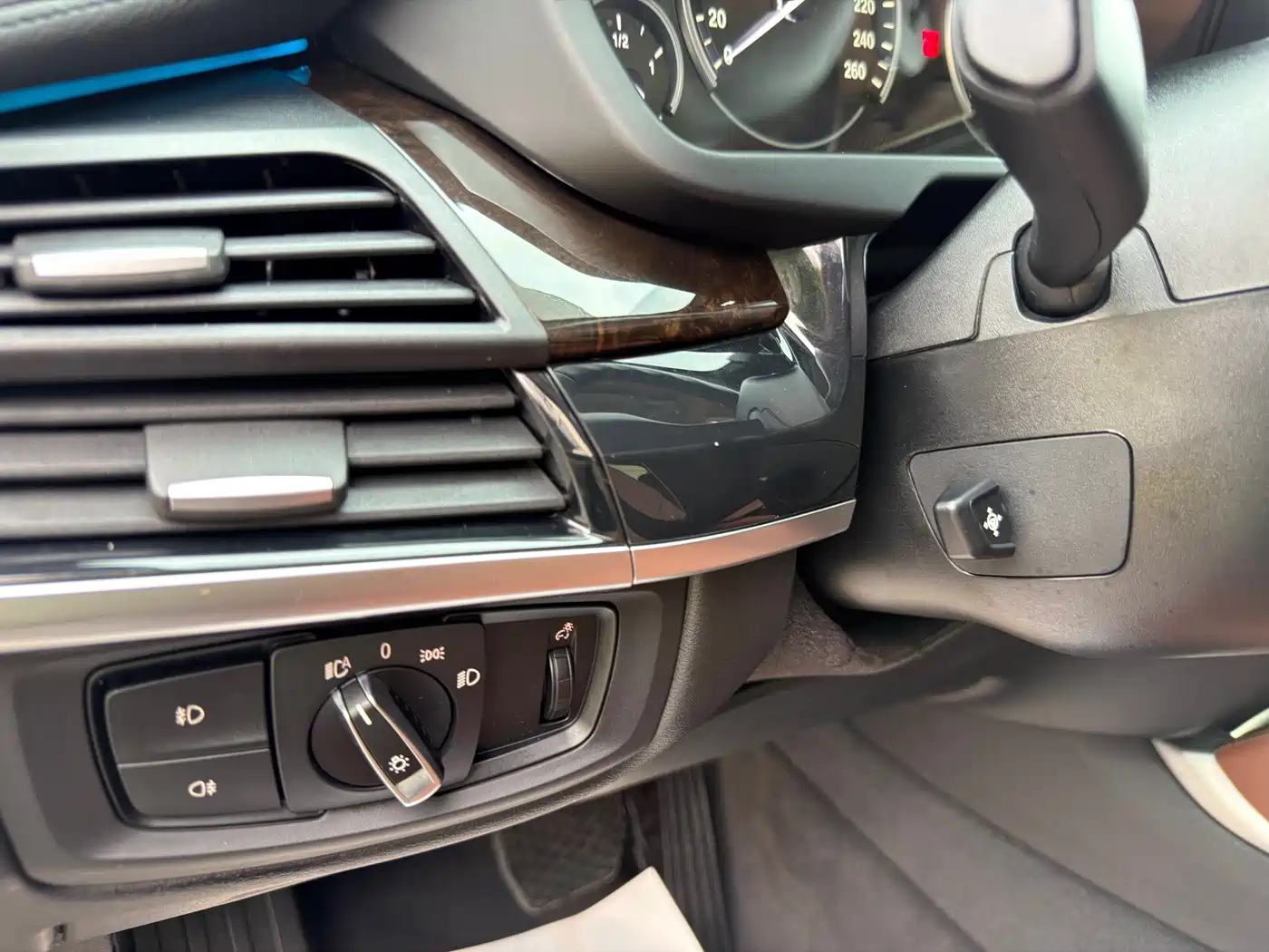 BMW X6 2017 xDrive28i фото 18