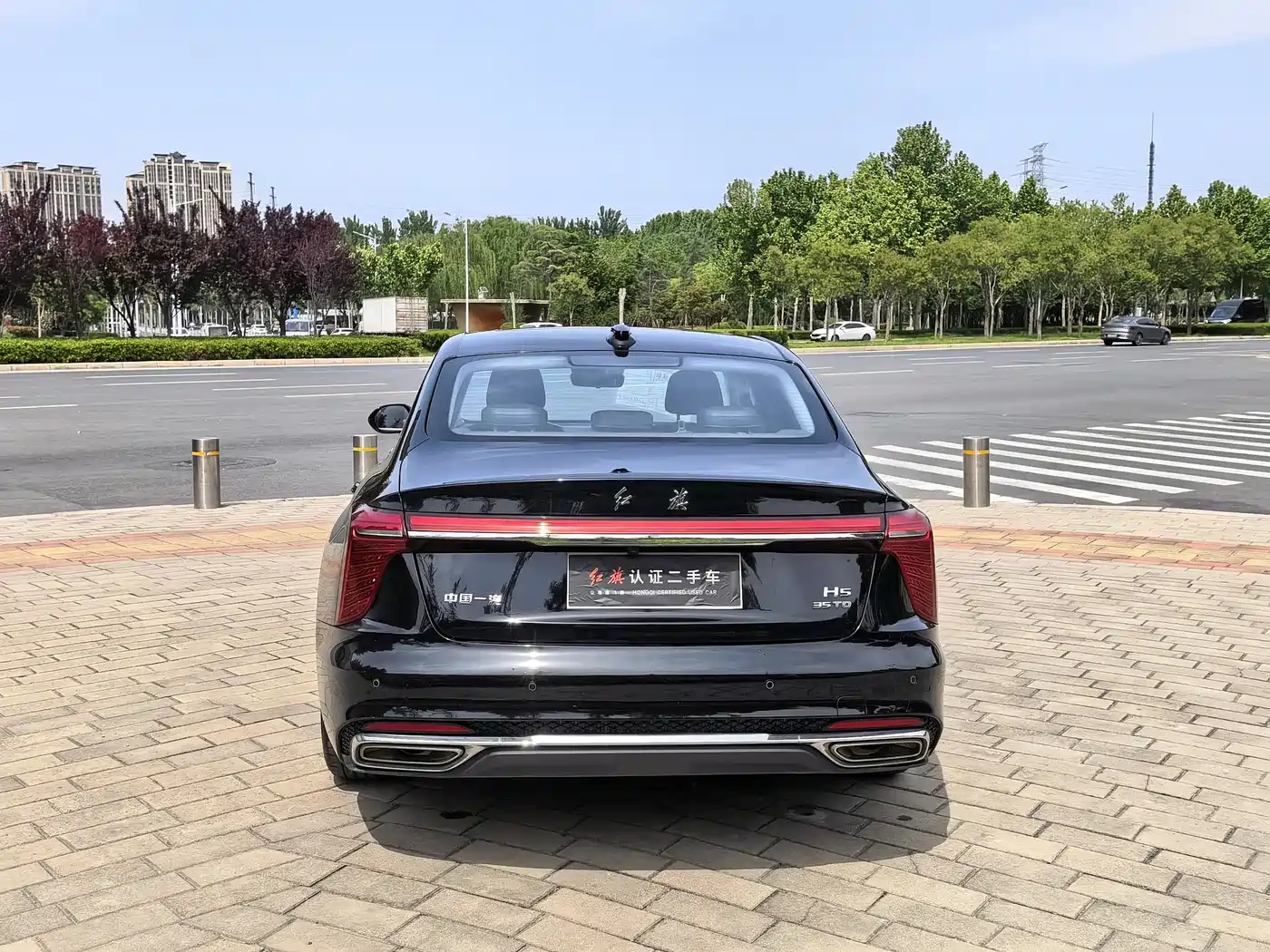 Hongqi H5 2024 1.5T DCT Smart Connect Flag Rhythm Edition фото 18