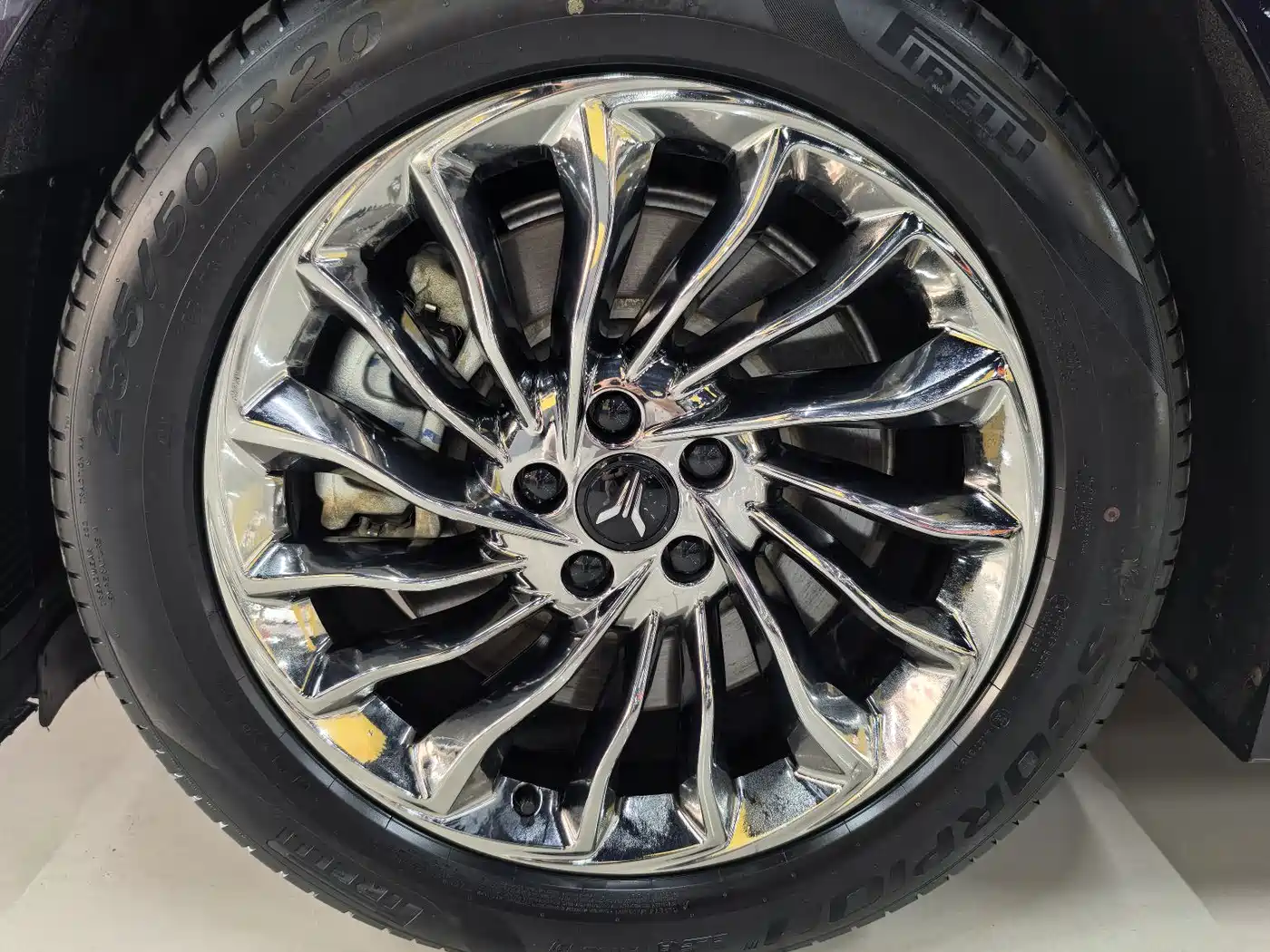 Voyah Auto Voyah Dreamer 2024 PHEV Extended Range Flagship Edition фото 12