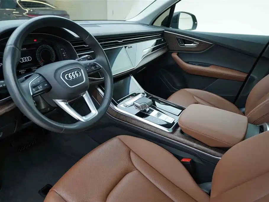 Audi Q7 2023 45 TFSI quattro S line Sport фото 10