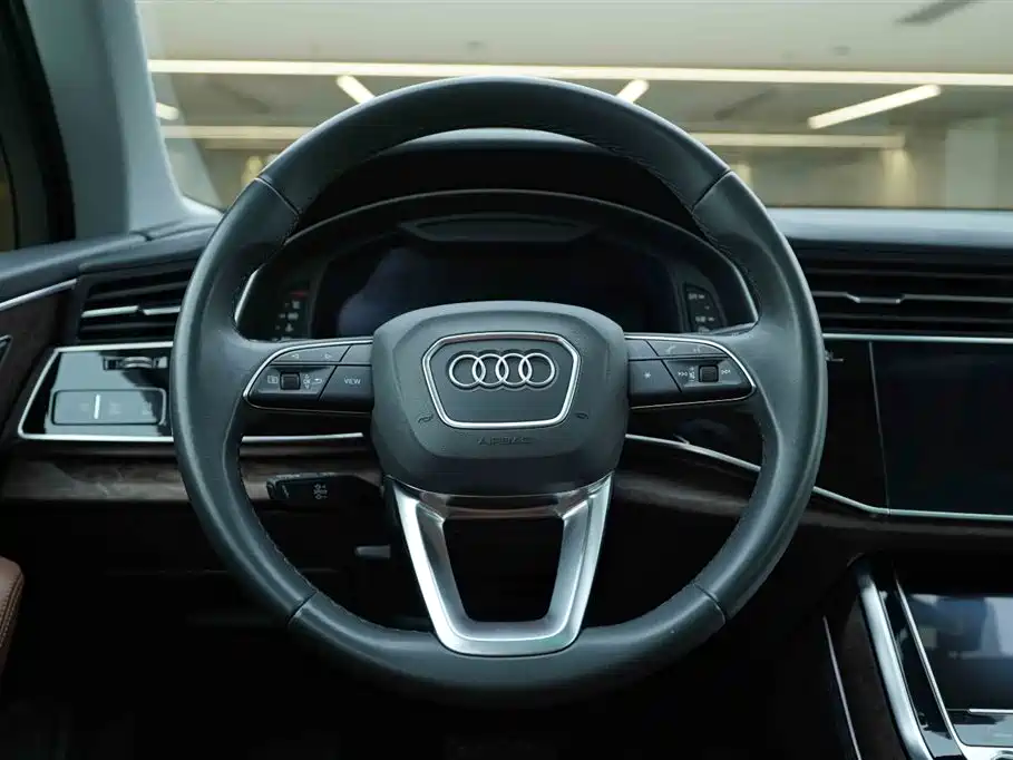 Audi Q7 2023 45 TFSI quattro S line Sport фото 17